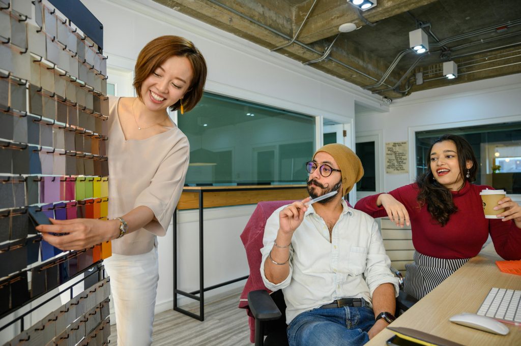 Nhiều người có lối mòn tư duy vô thức dễ bỏ quản Trí tuệ Cảm xúc (EQ)