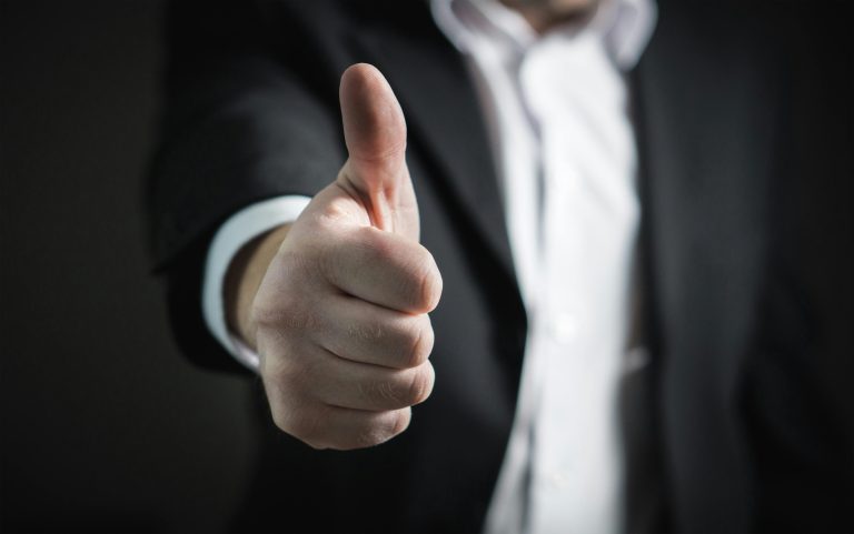Kỹ năng Khen ngợi Người khác