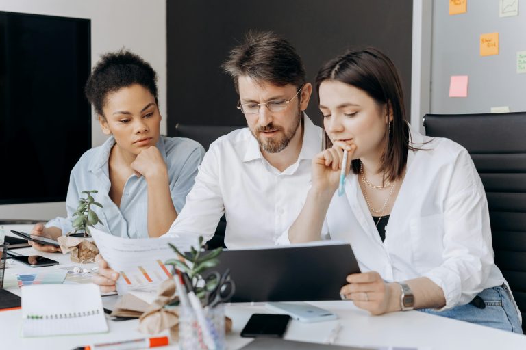 Quản lý Công việc và Tối ưu hóa Hiệu suất