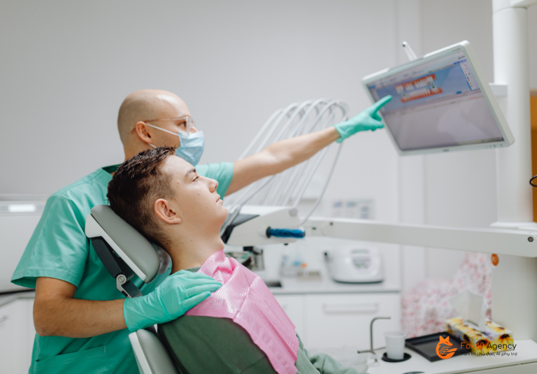 Website nha khoa chuẩn tính năng 2026